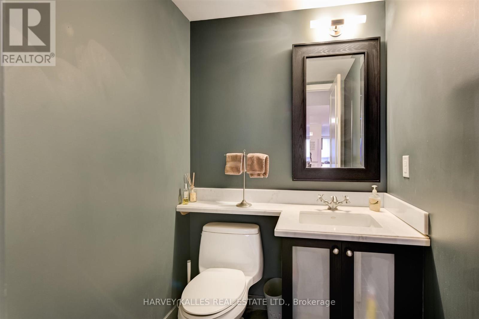 #708 99 AVENUE ROAD - 16