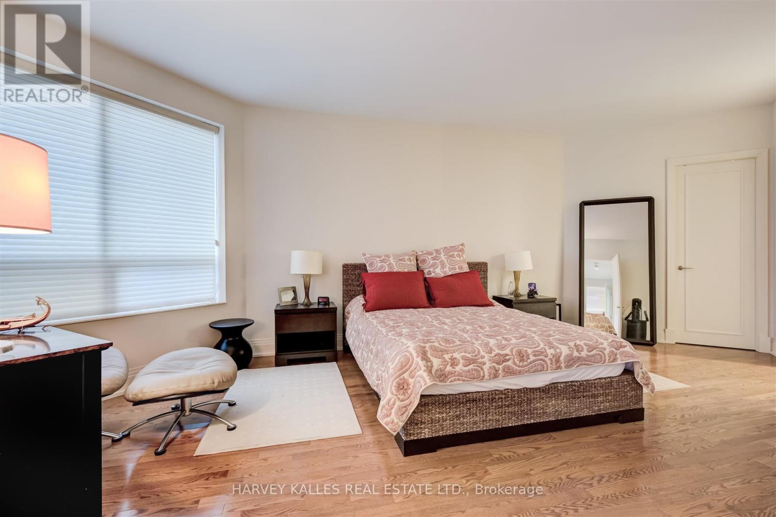 #708 99 AVENUE ROAD - 17