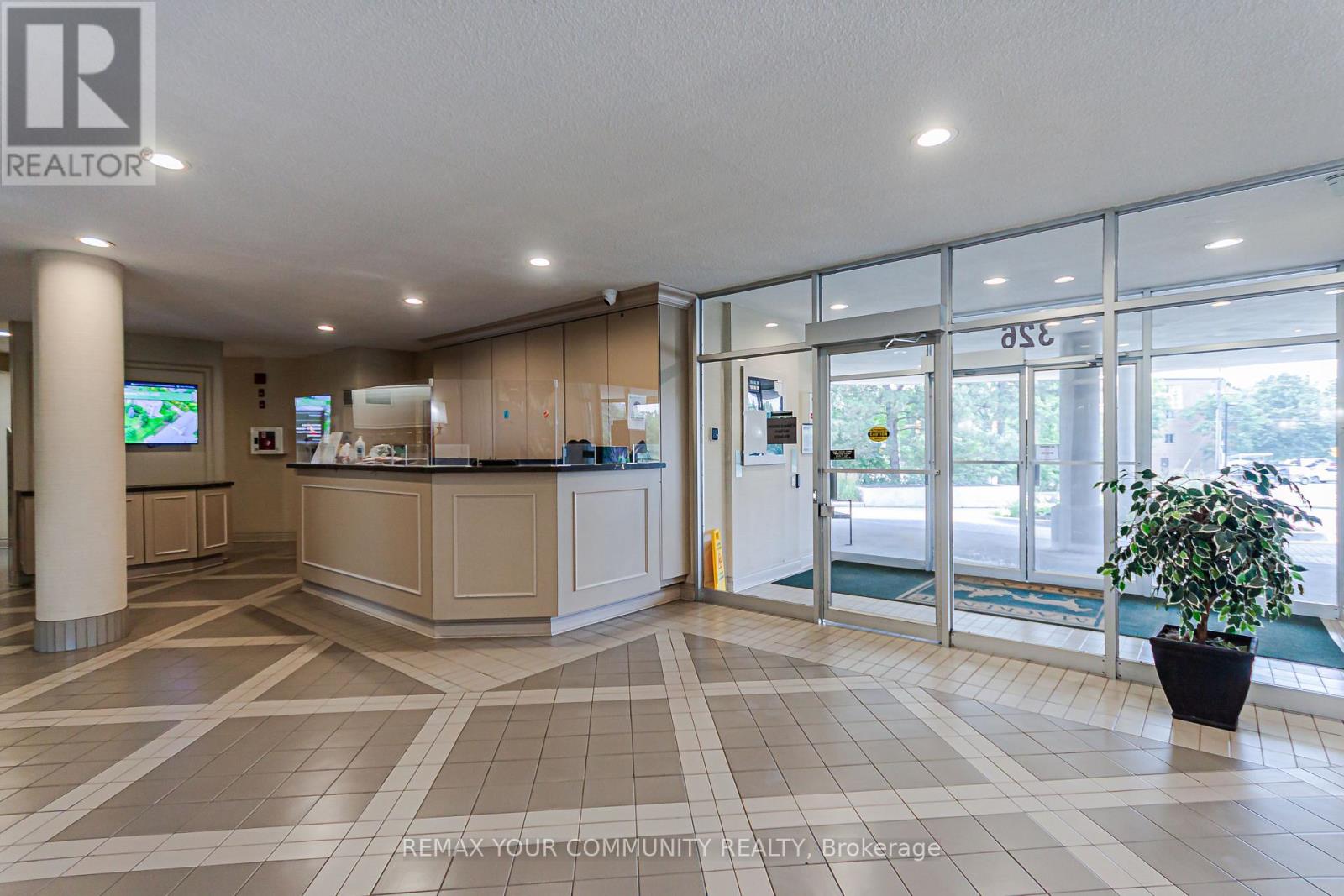 #301 326 MAJOR MACKENZIE DRIVE E - 29
