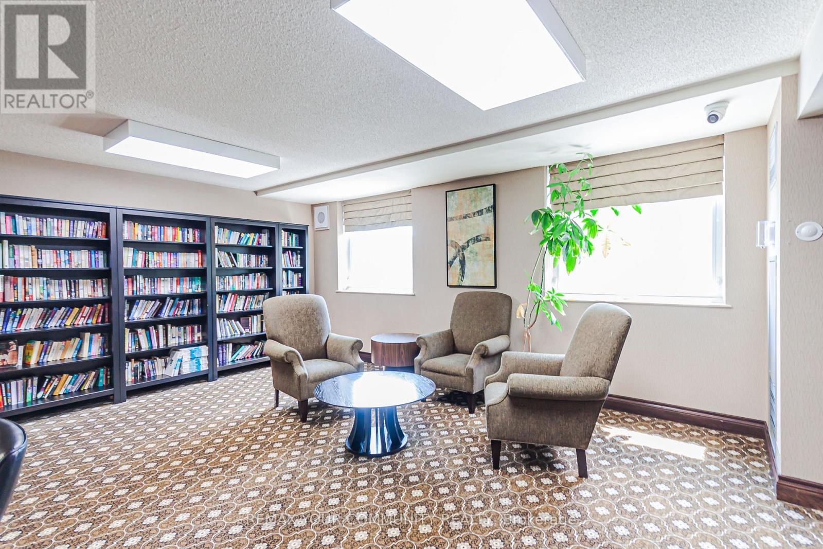 #301 326 MAJOR MACKENZIE DRIVE E - 31