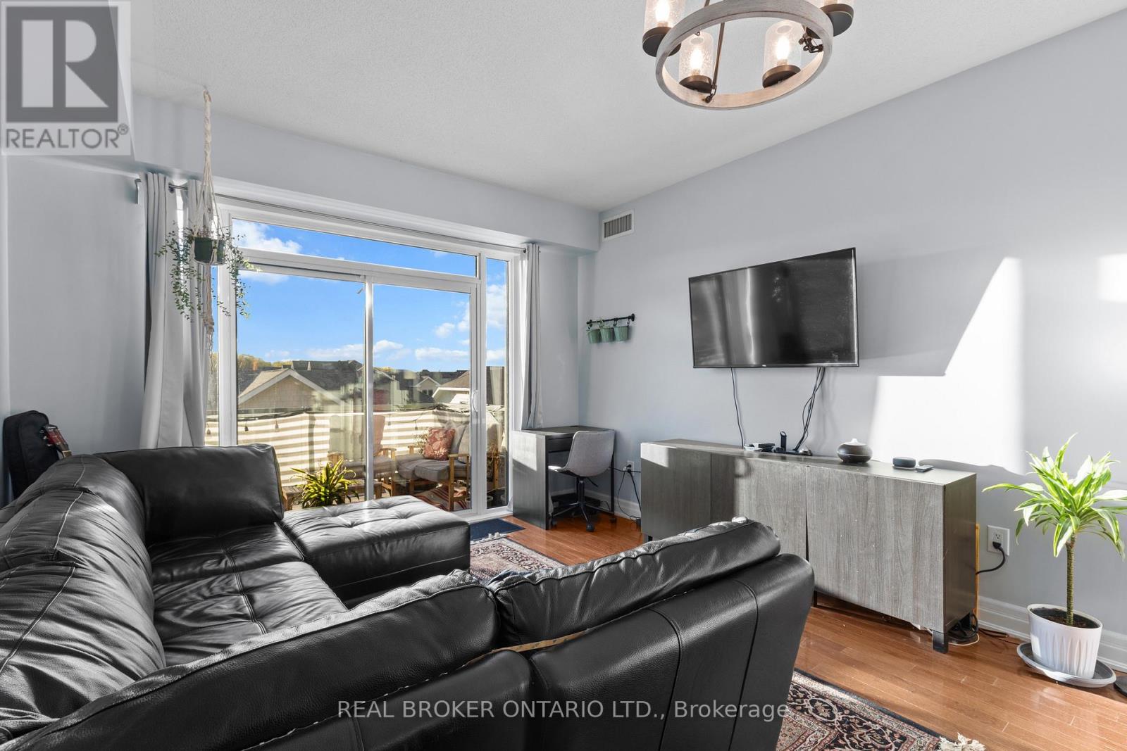 #302 1 SHIPYARD LANE - 10