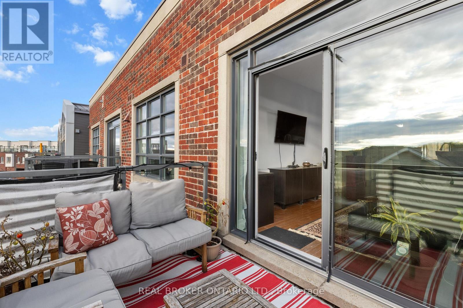 #302 1 SHIPYARD LANE - 11