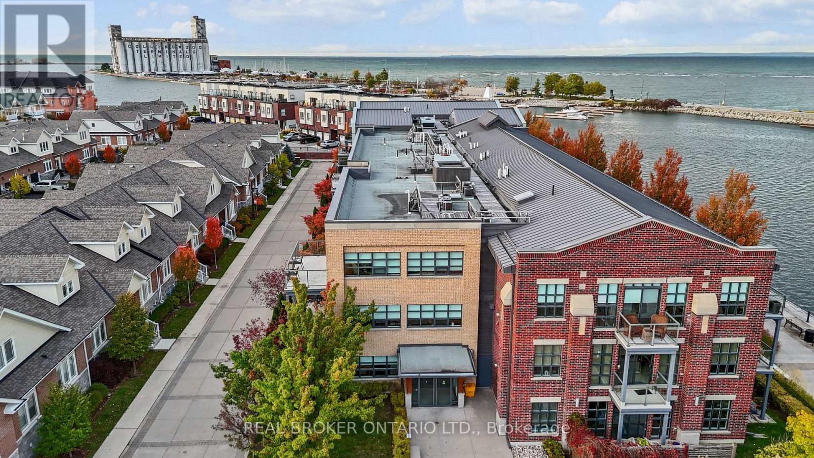 #302 1 SHIPYARD LANE - 29
