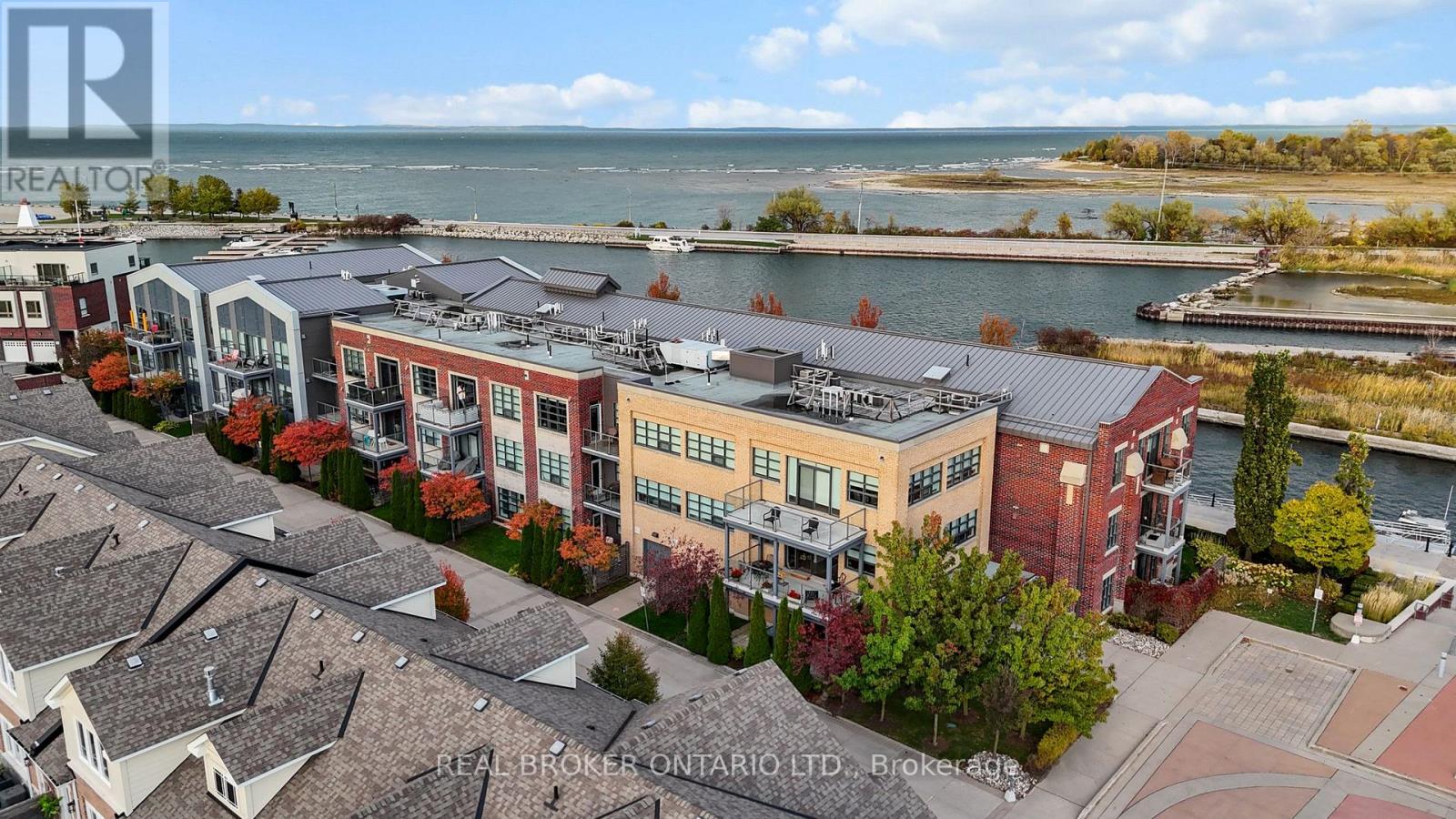 #302 1 SHIPYARD LANE - 31