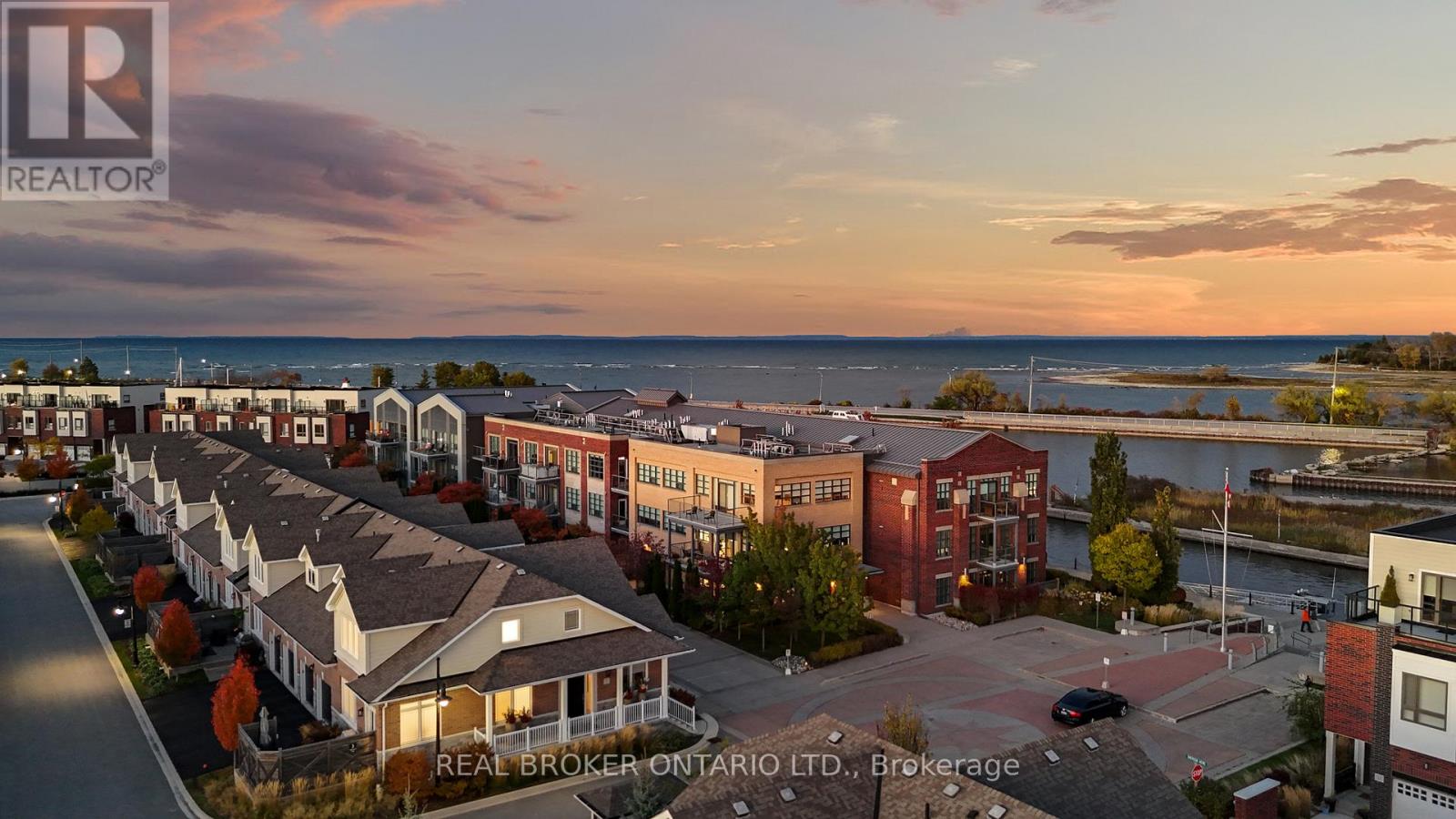 #302 1 SHIPYARD LANE - 32