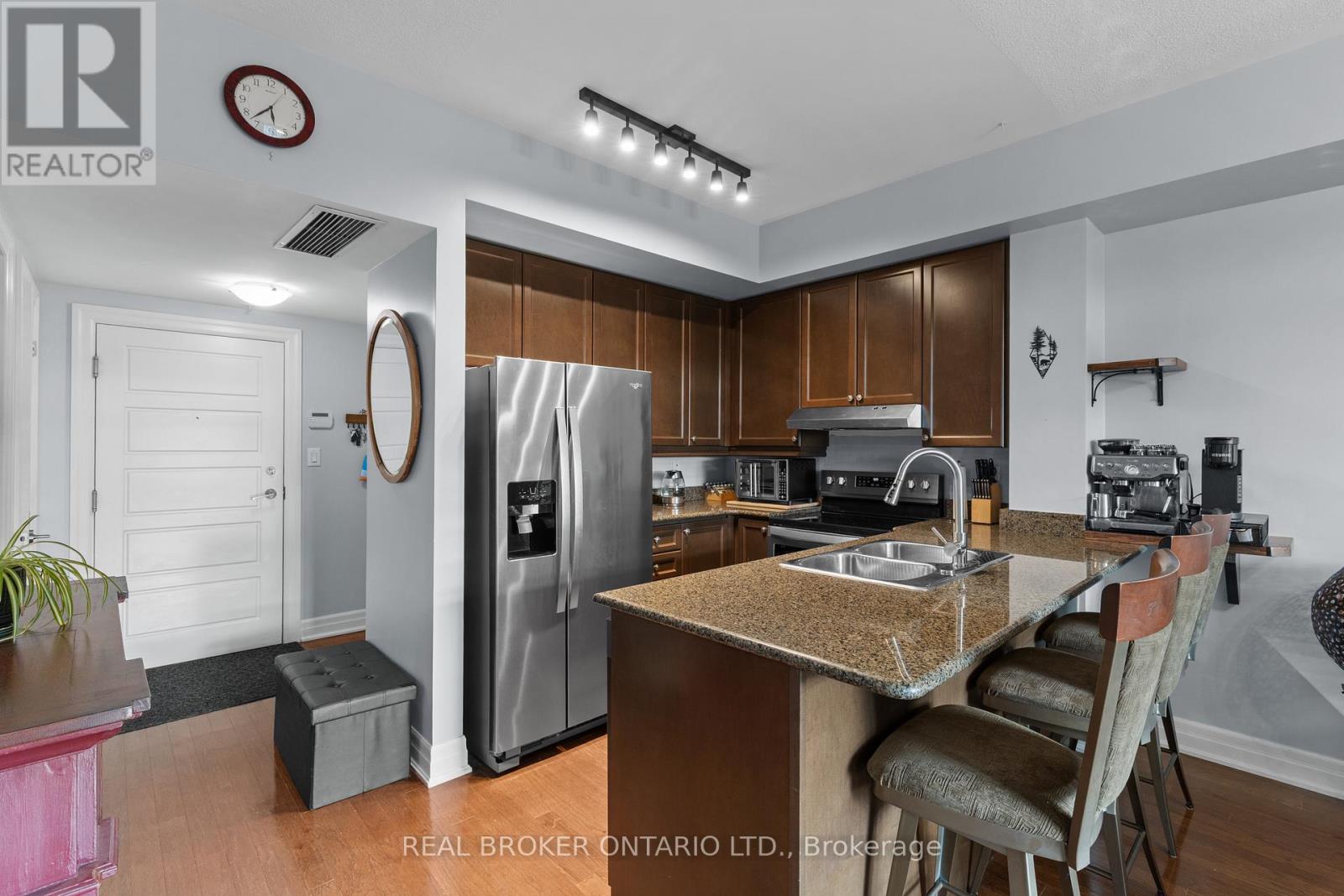 #302 1 SHIPYARD LANE - 4