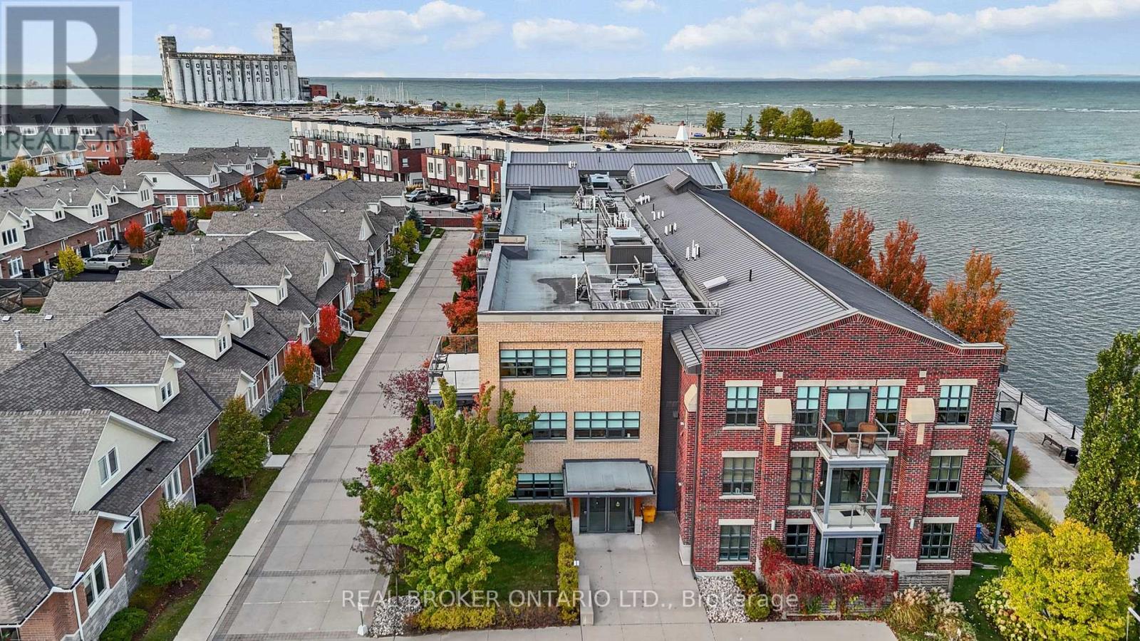 #302 1 SHIPYARD LANE - 44