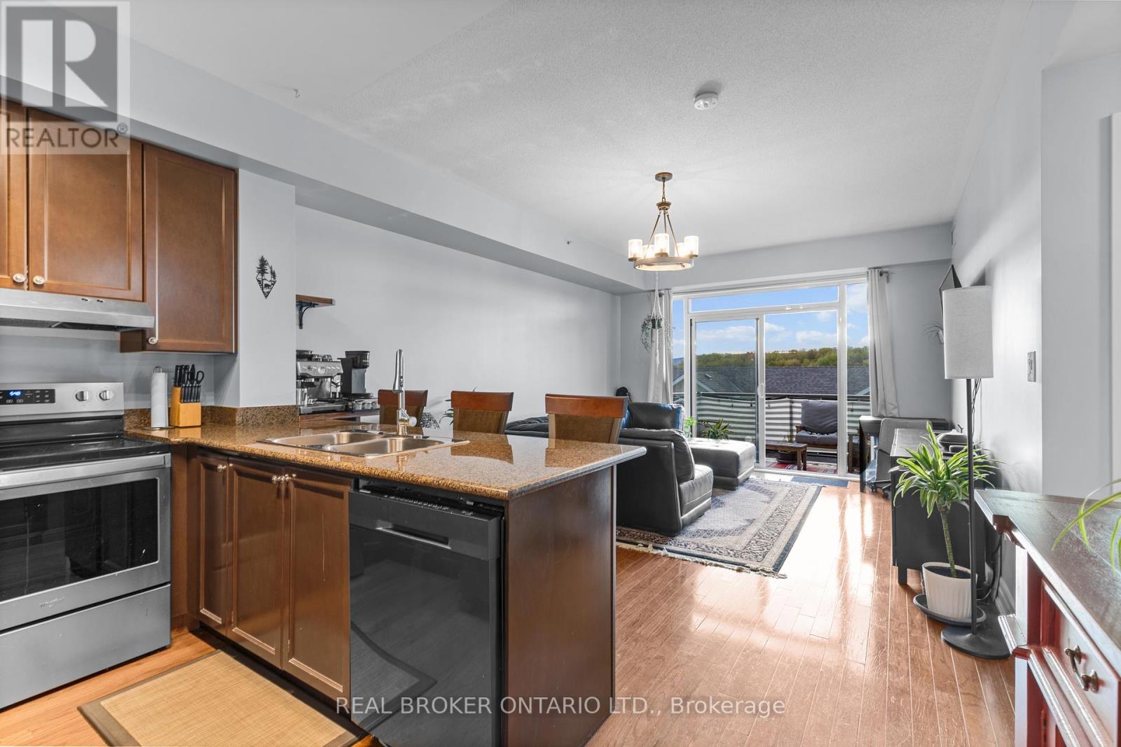 #302 1 SHIPYARD LANE - 6