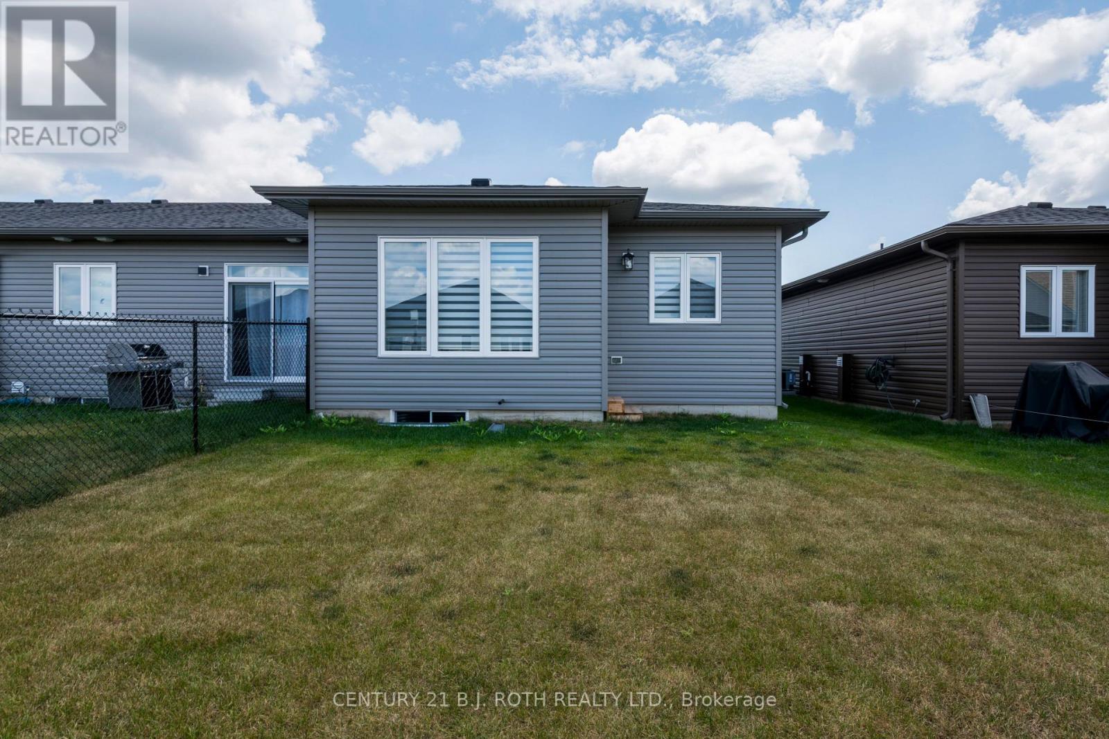94 BRANDON AVENUE - 23