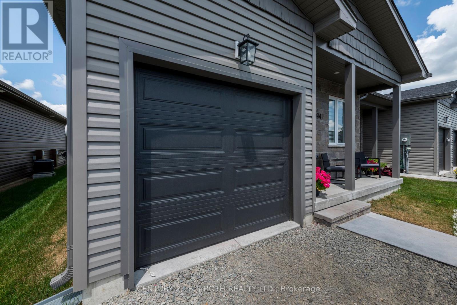 94 BRANDON AVENUE - 24