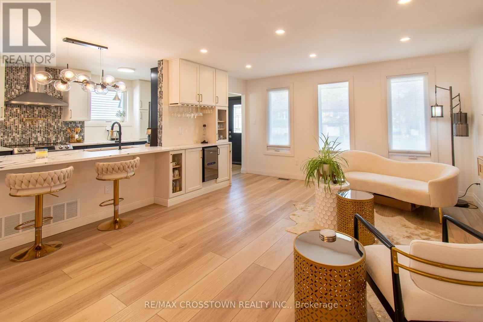 59 LANKIN BOULEVARD - 10