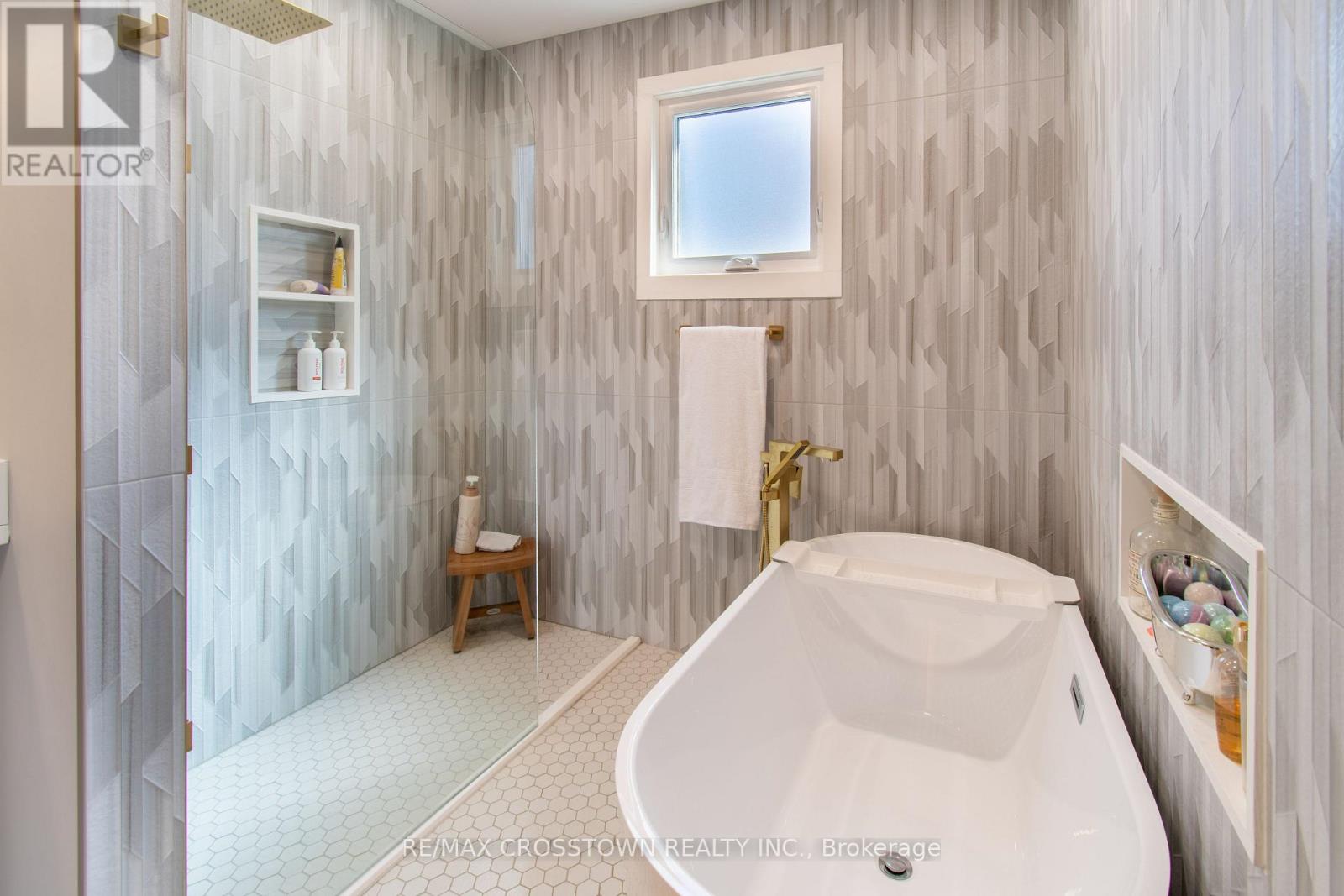 59 LANKIN BOULEVARD - 14