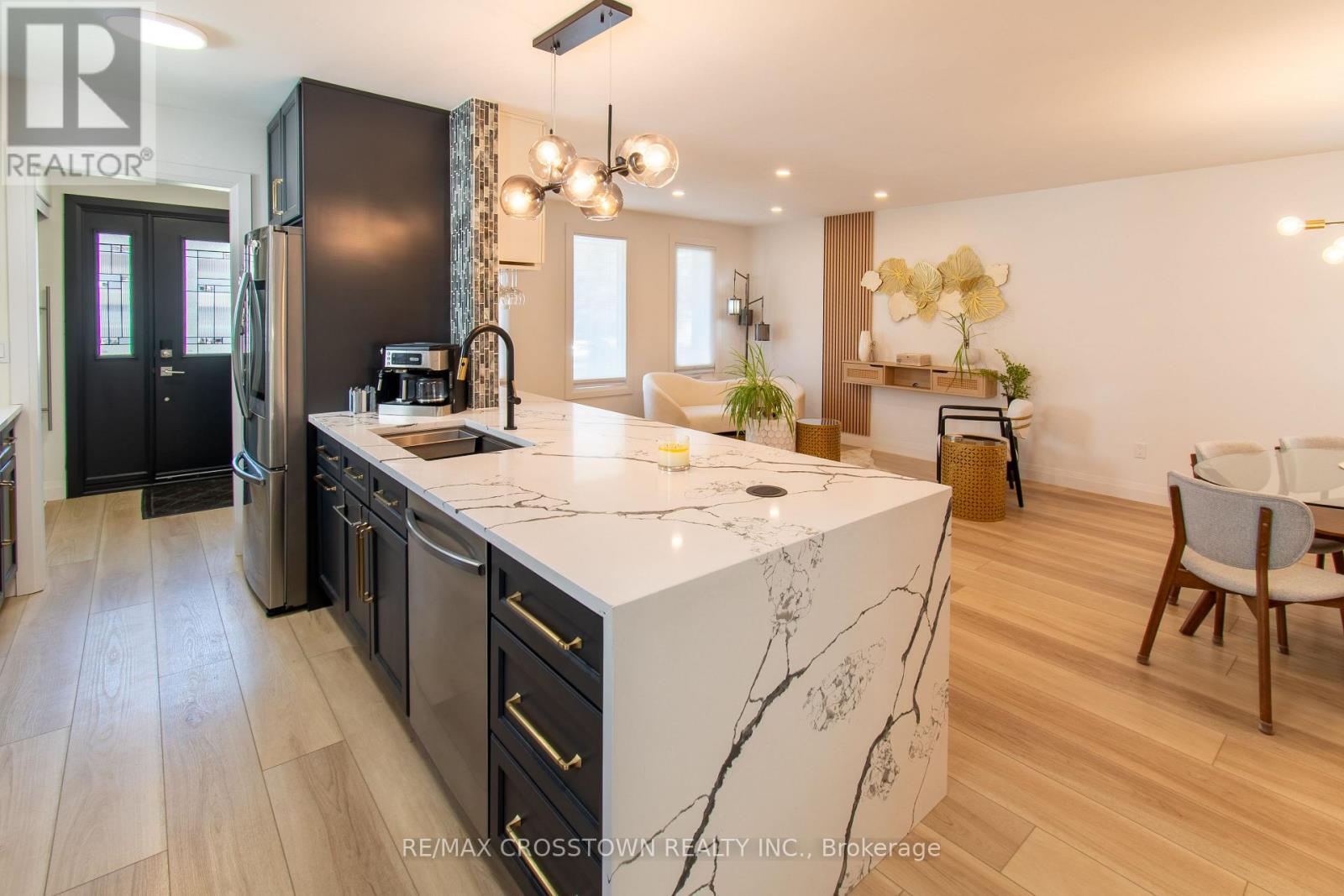59 LANKIN BOULEVARD - 7