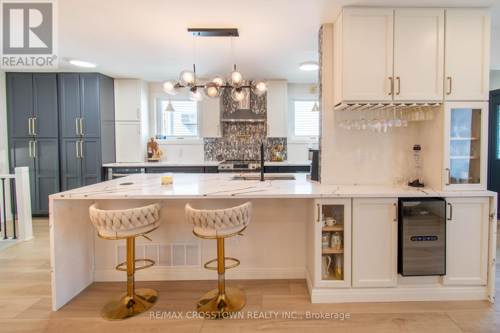 59 LANKIN BOULEVARD - 9