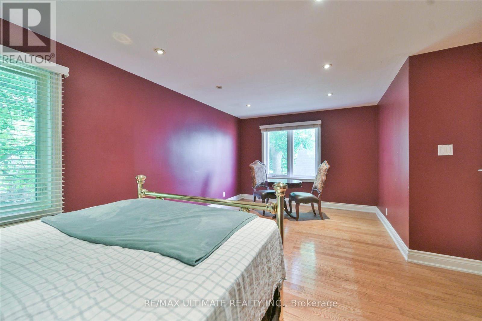 1076 DIXIE ROAD - 18