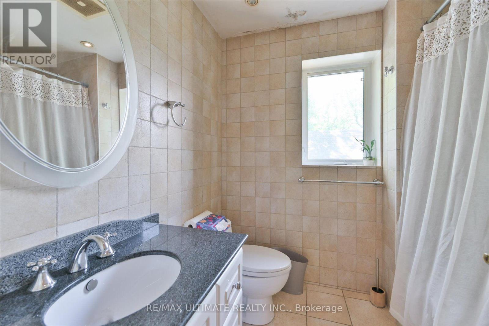 1076 DIXIE ROAD - 21