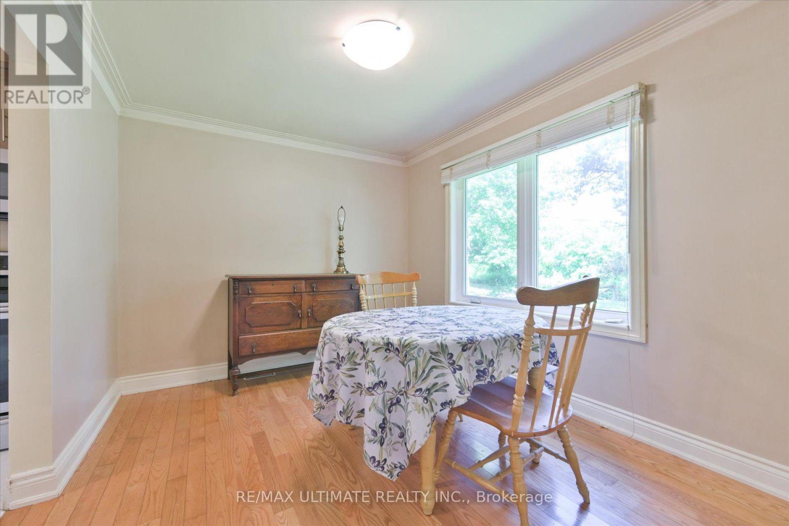 1076 DIXIE ROAD - 10