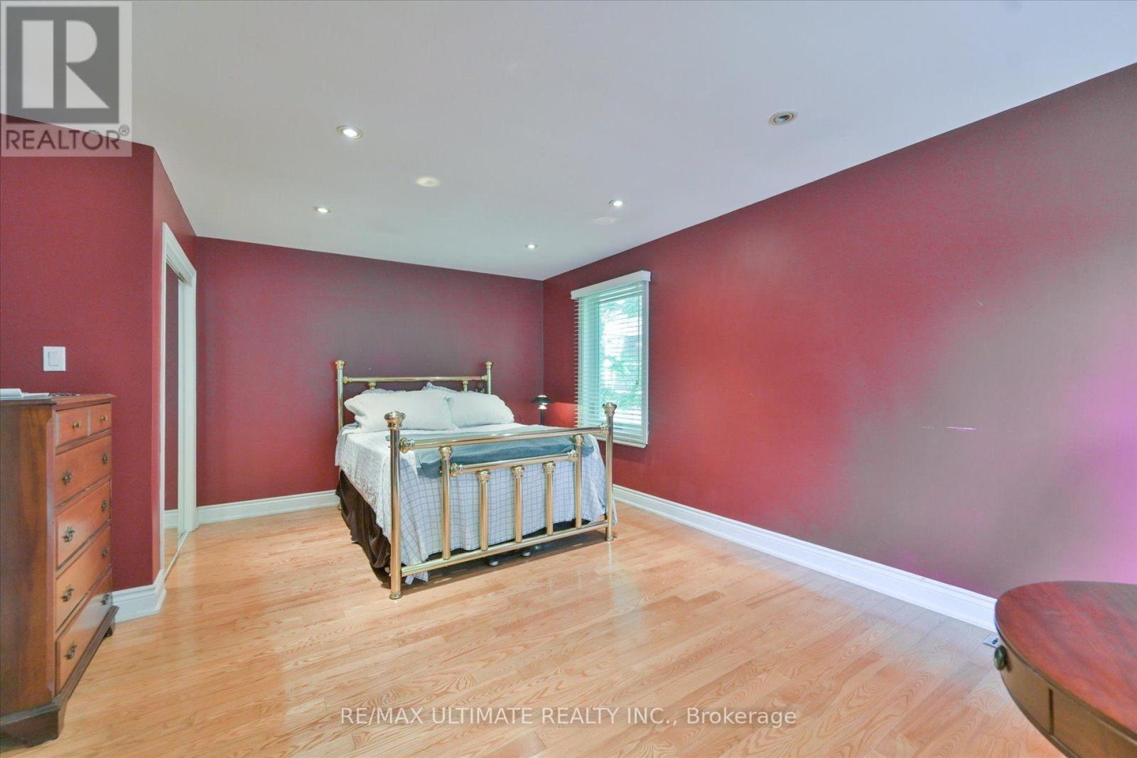 1076 DIXIE ROAD - 17