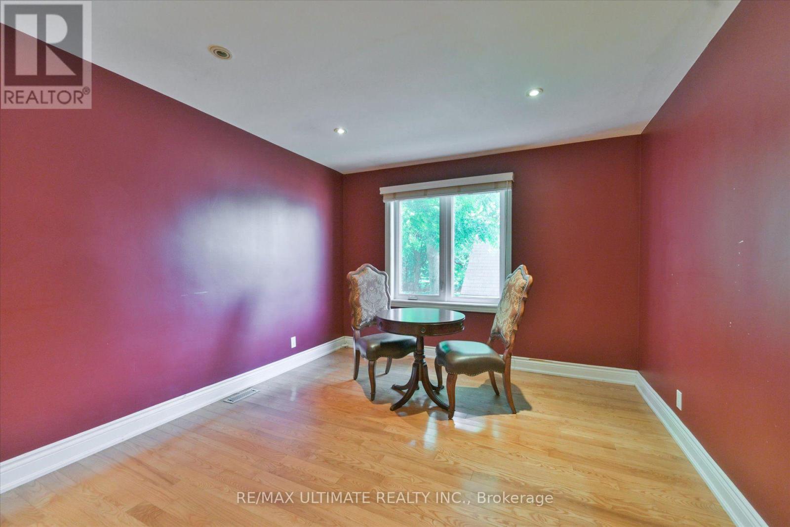 1076 DIXIE ROAD - 19