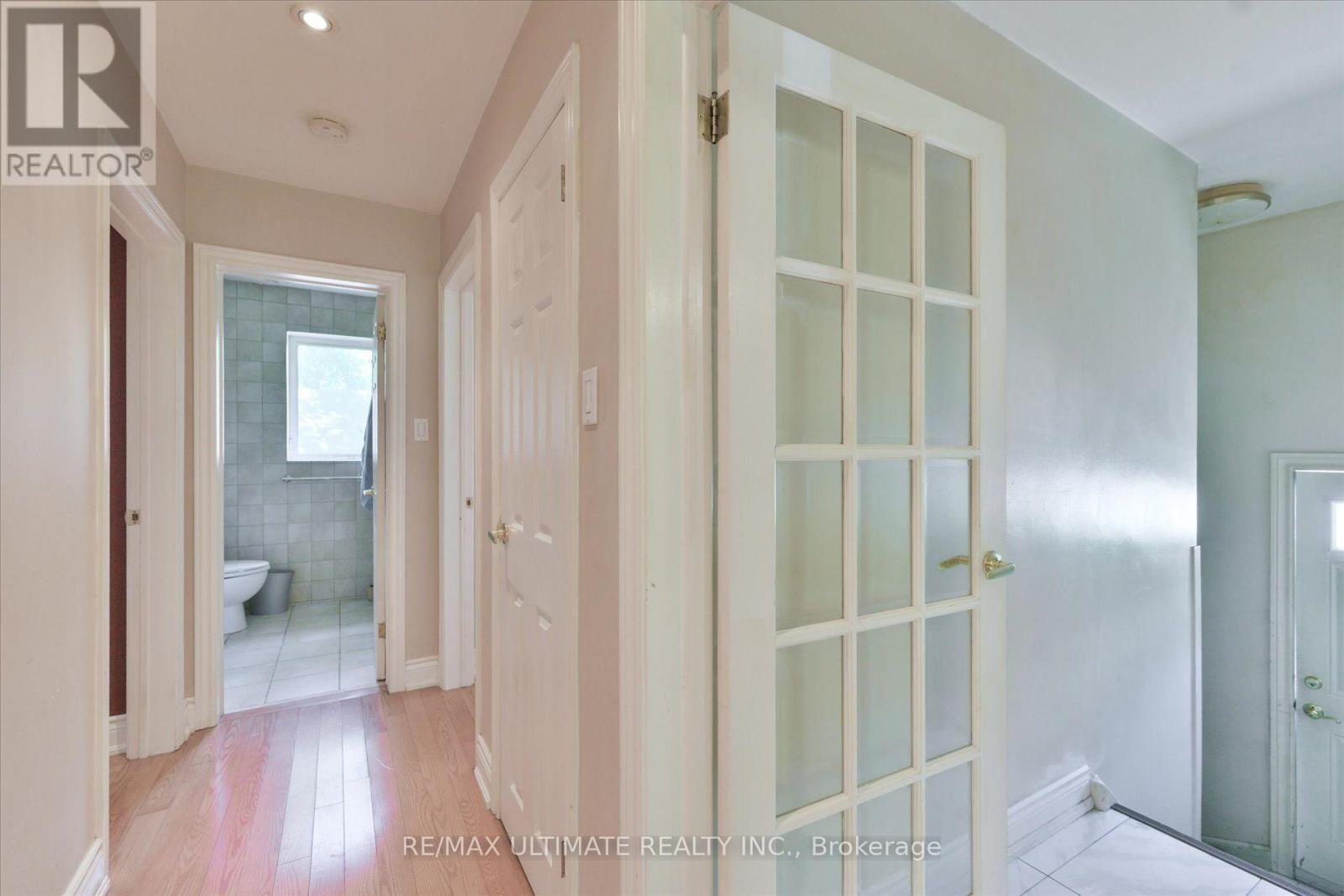 1076 DIXIE ROAD - 7