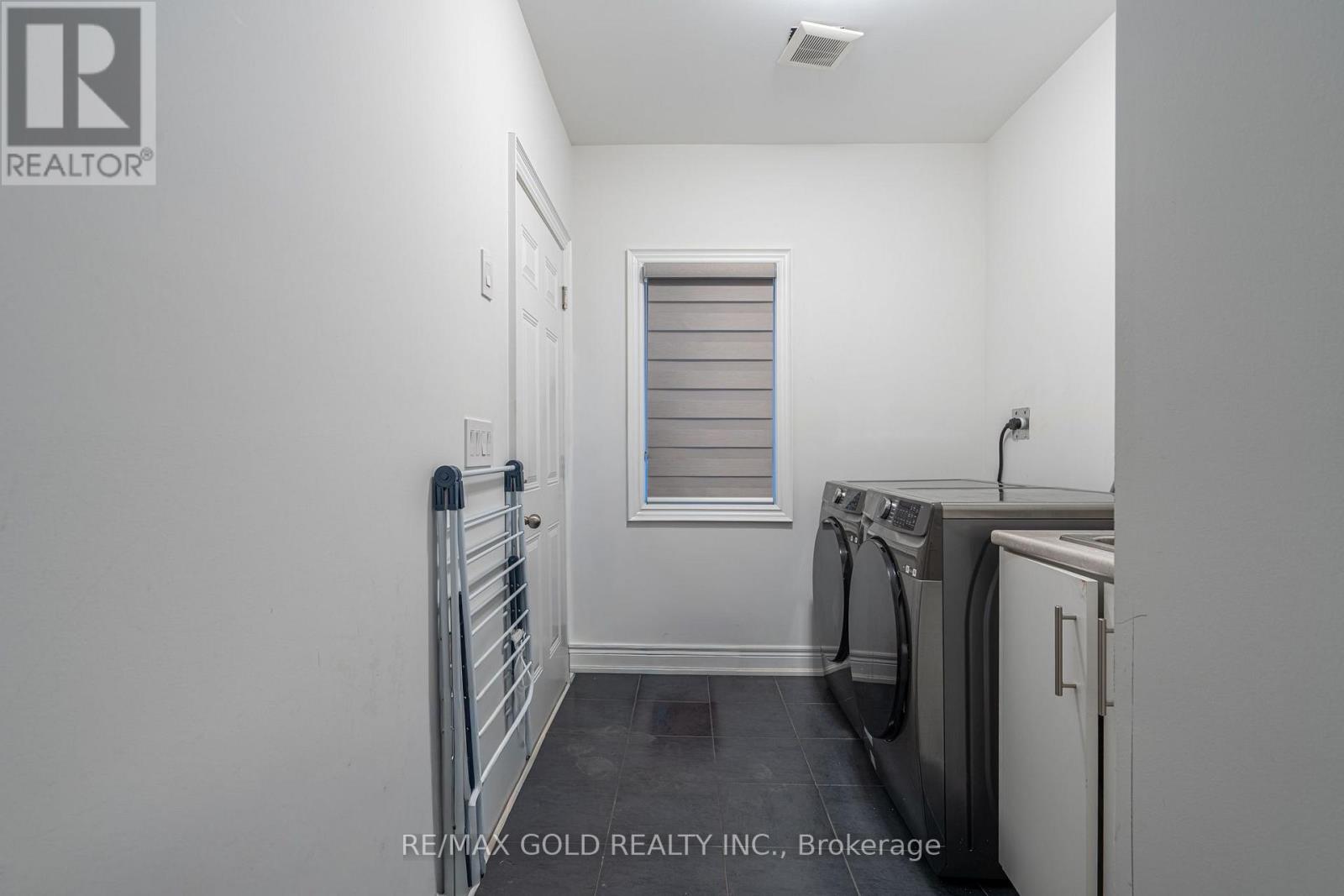 66 PUFFIN CRESCENT - 14