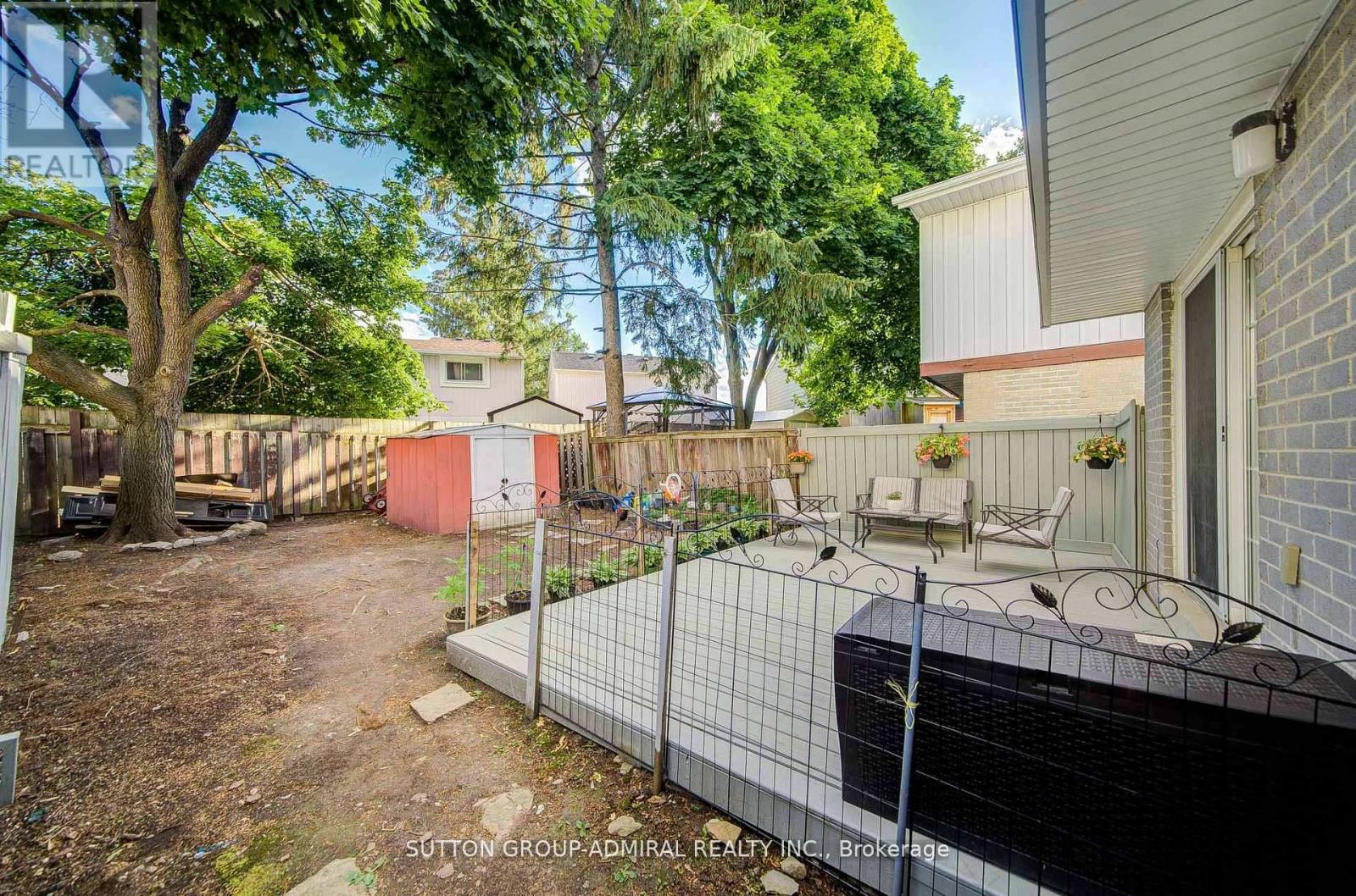 4 HILDA COURT - 46