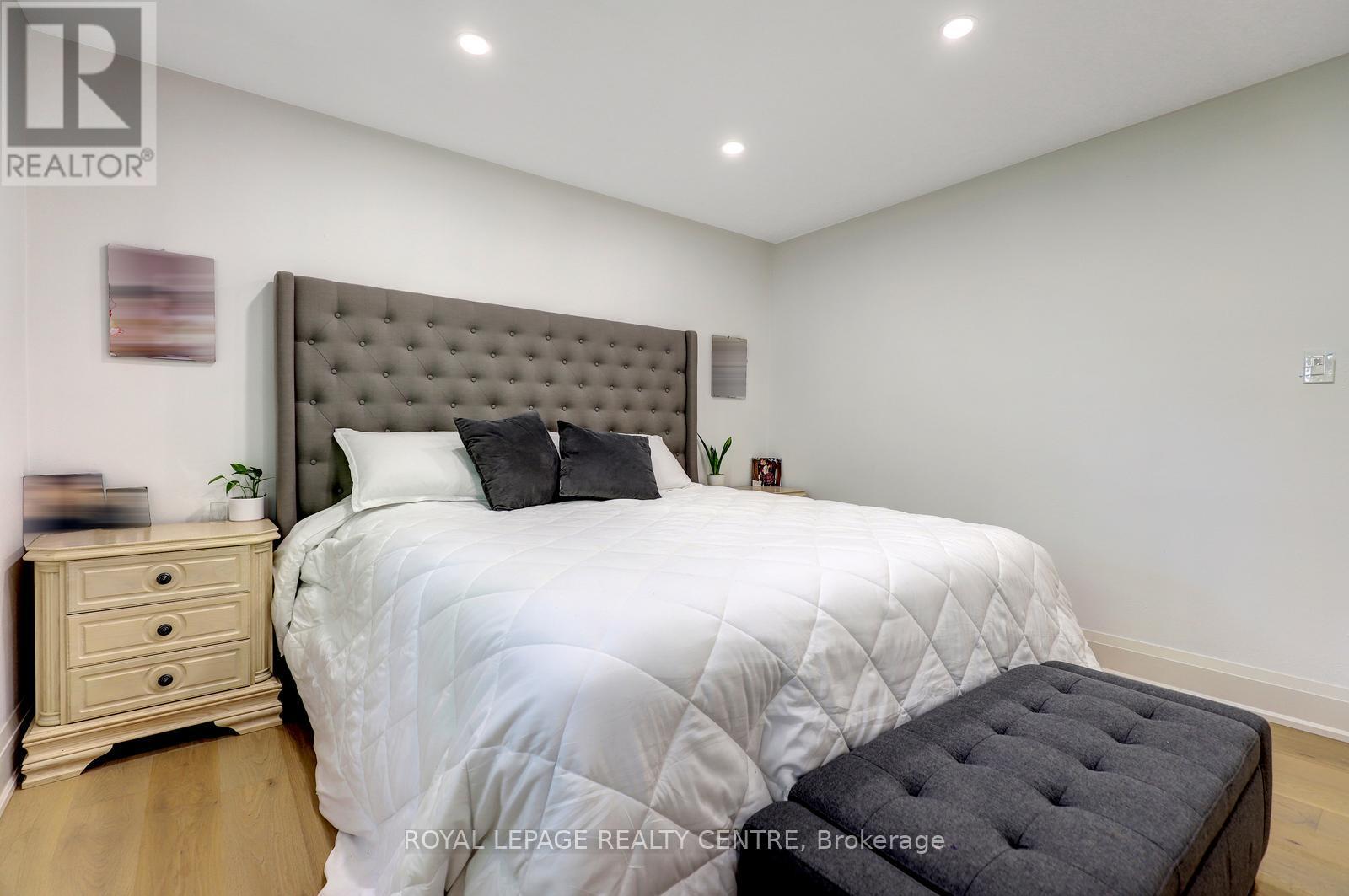 69 GLENDA JANE DRIVE - 18