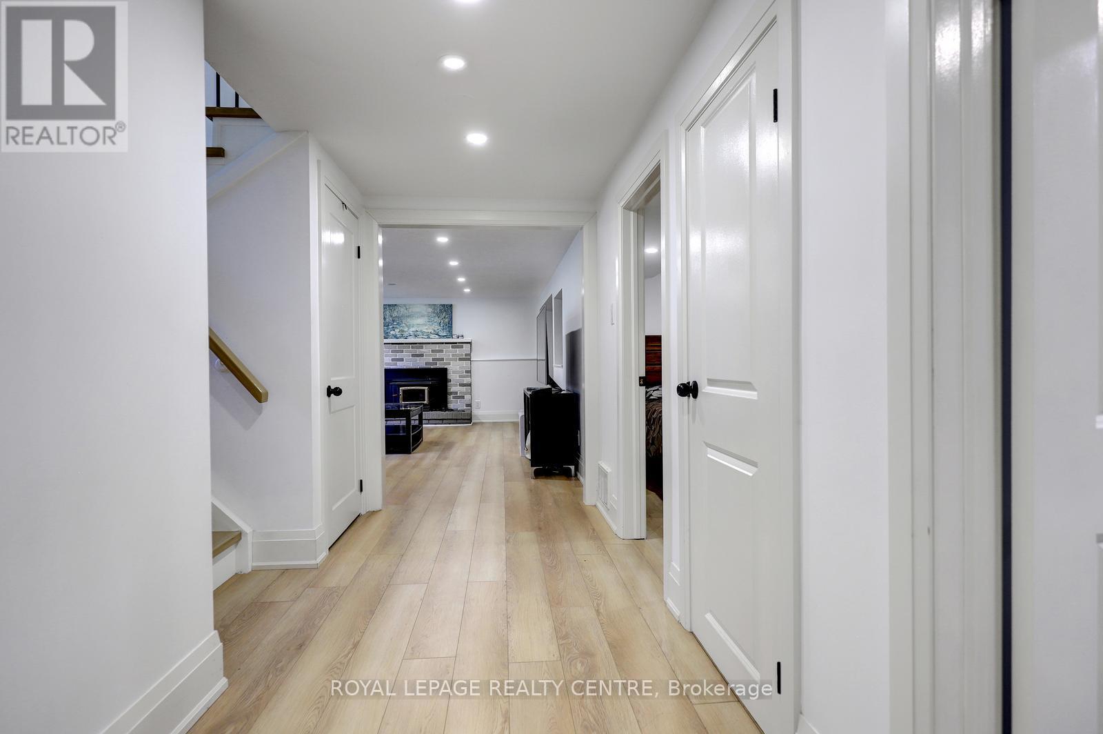 69 GLENDA JANE DRIVE - 23