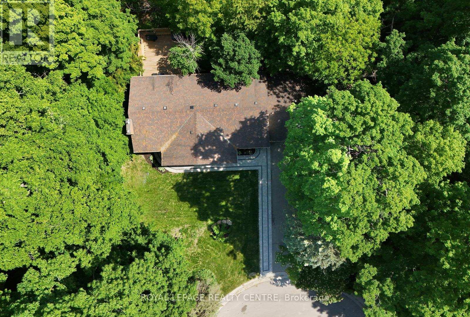 69 GLENDA JANE DRIVE - 39