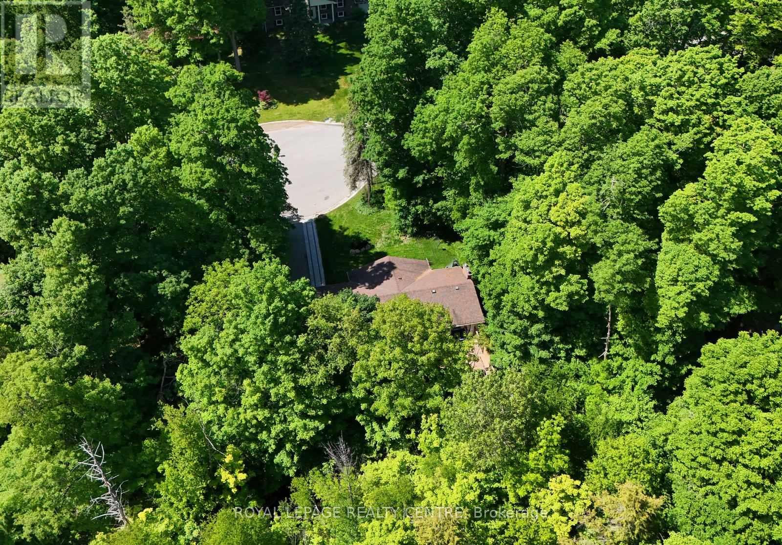69 GLENDA JANE DRIVE - 42