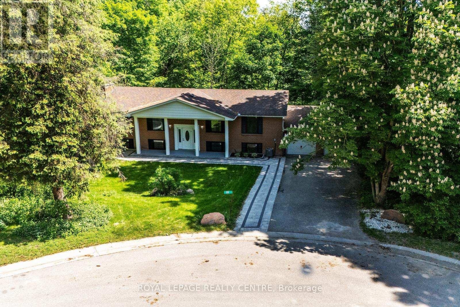 69 GLENDA JANE DRIVE - 44