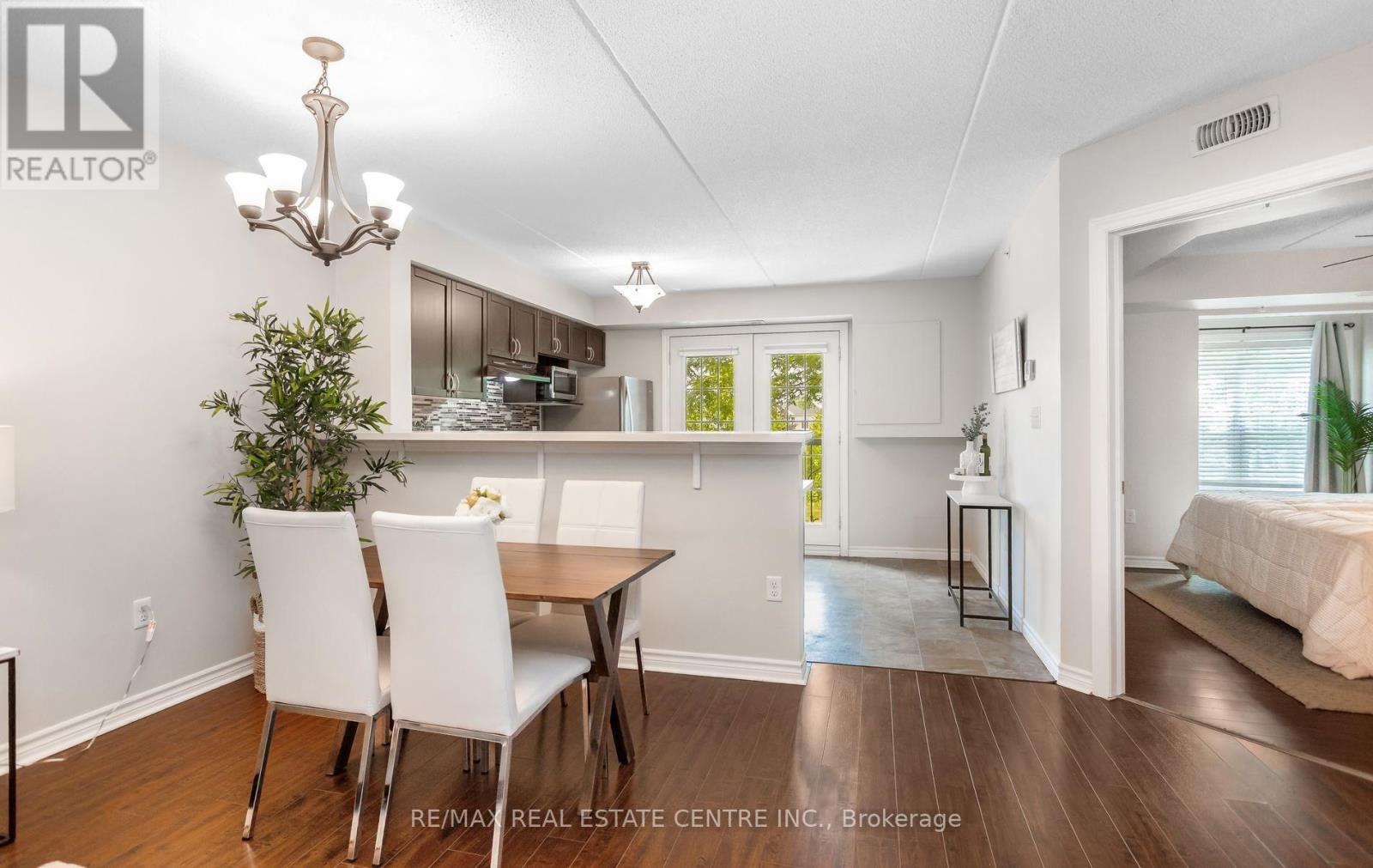 #205 1370 MAIN STREET E - 19