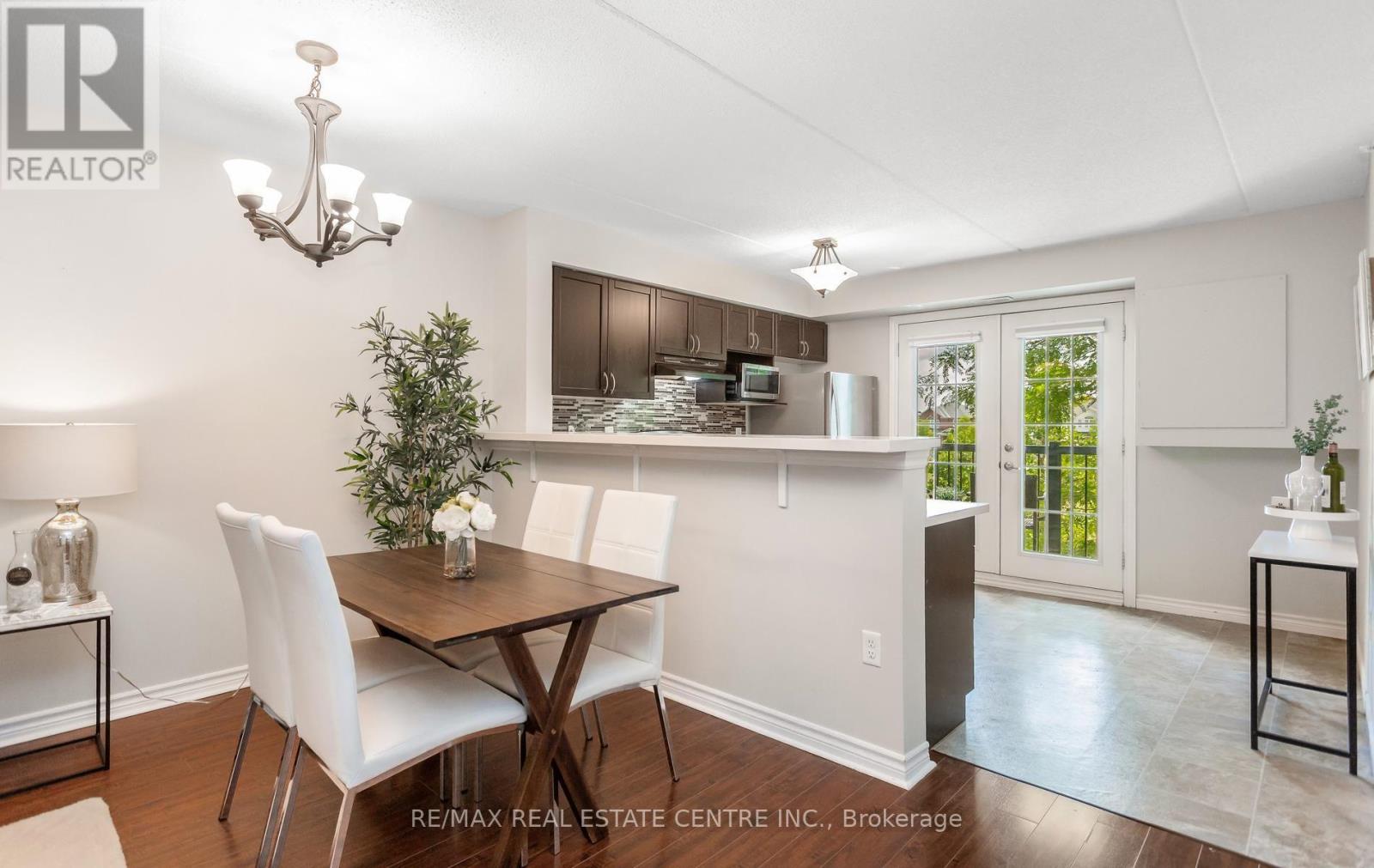 #205 1370 MAIN STREET E - 21