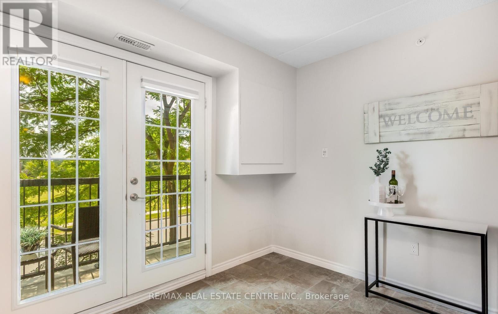 #205 1370 MAIN STREET E - 27