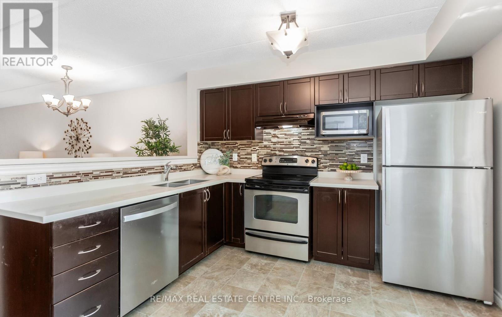 #205 1370 MAIN STREET E - 28