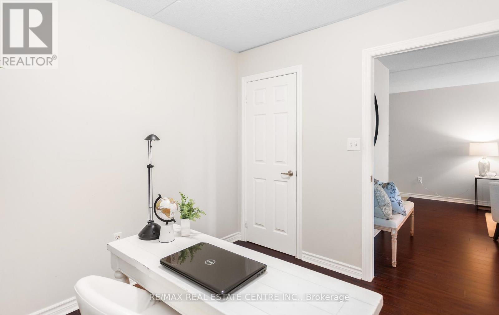 #205 1370 MAIN STREET E - 40