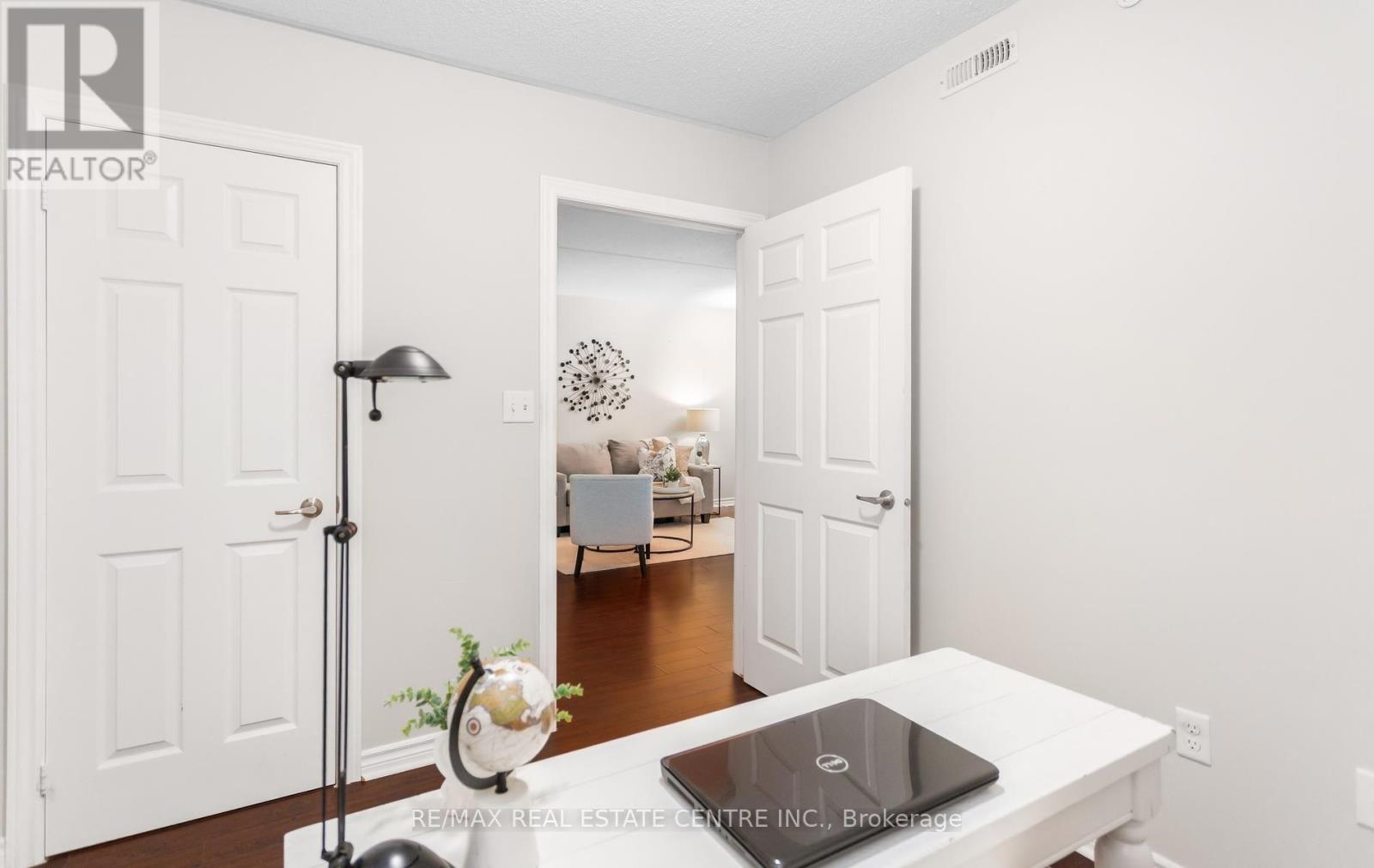 #205 1370 MAIN STREET E - 41