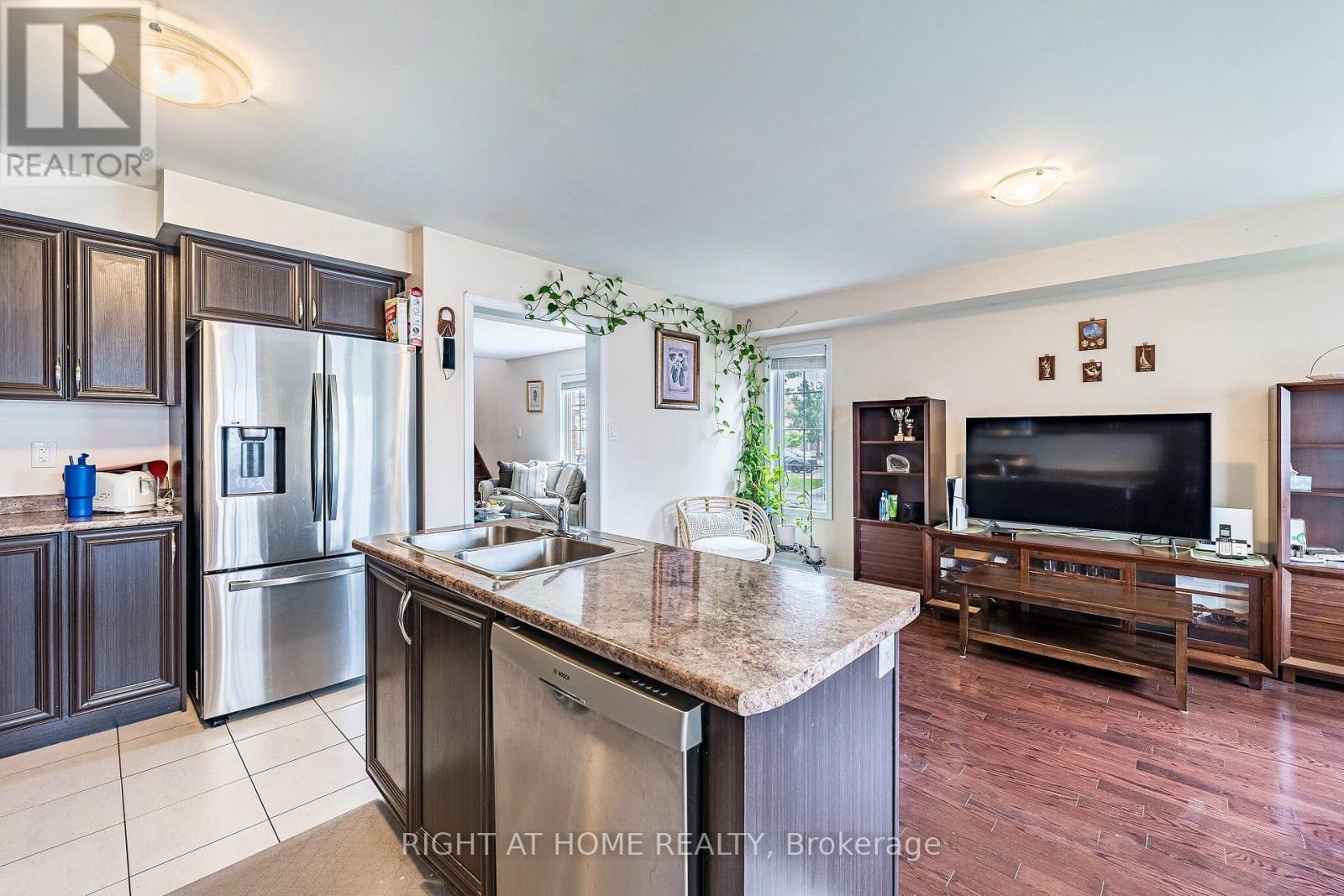 33 DREXEL ROAD - 16