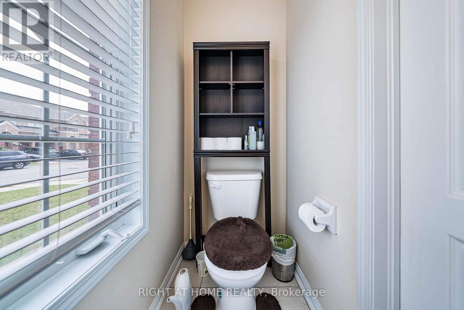 33 DREXEL ROAD - 28