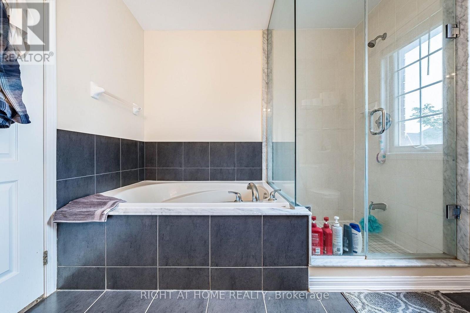 33 DREXEL ROAD - 36