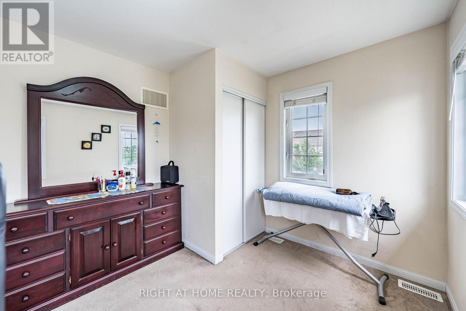 33 DREXEL ROAD - 41