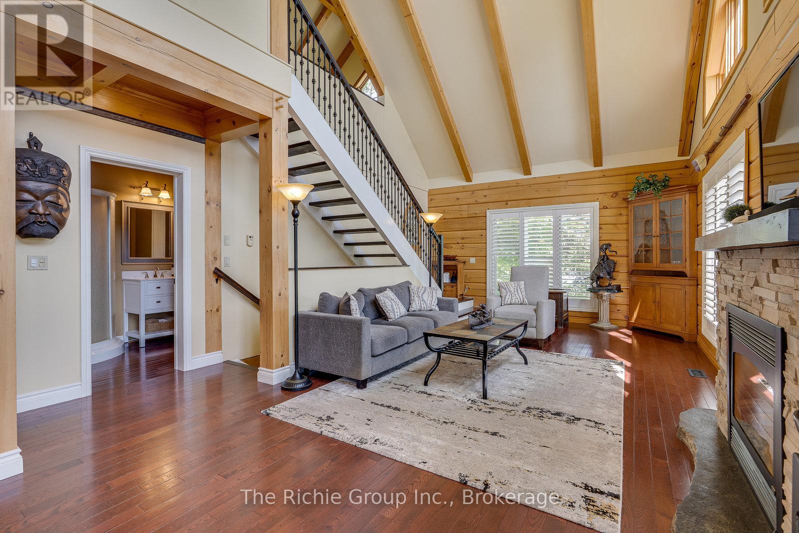 143 GREEN LAKE ROAD W - 12