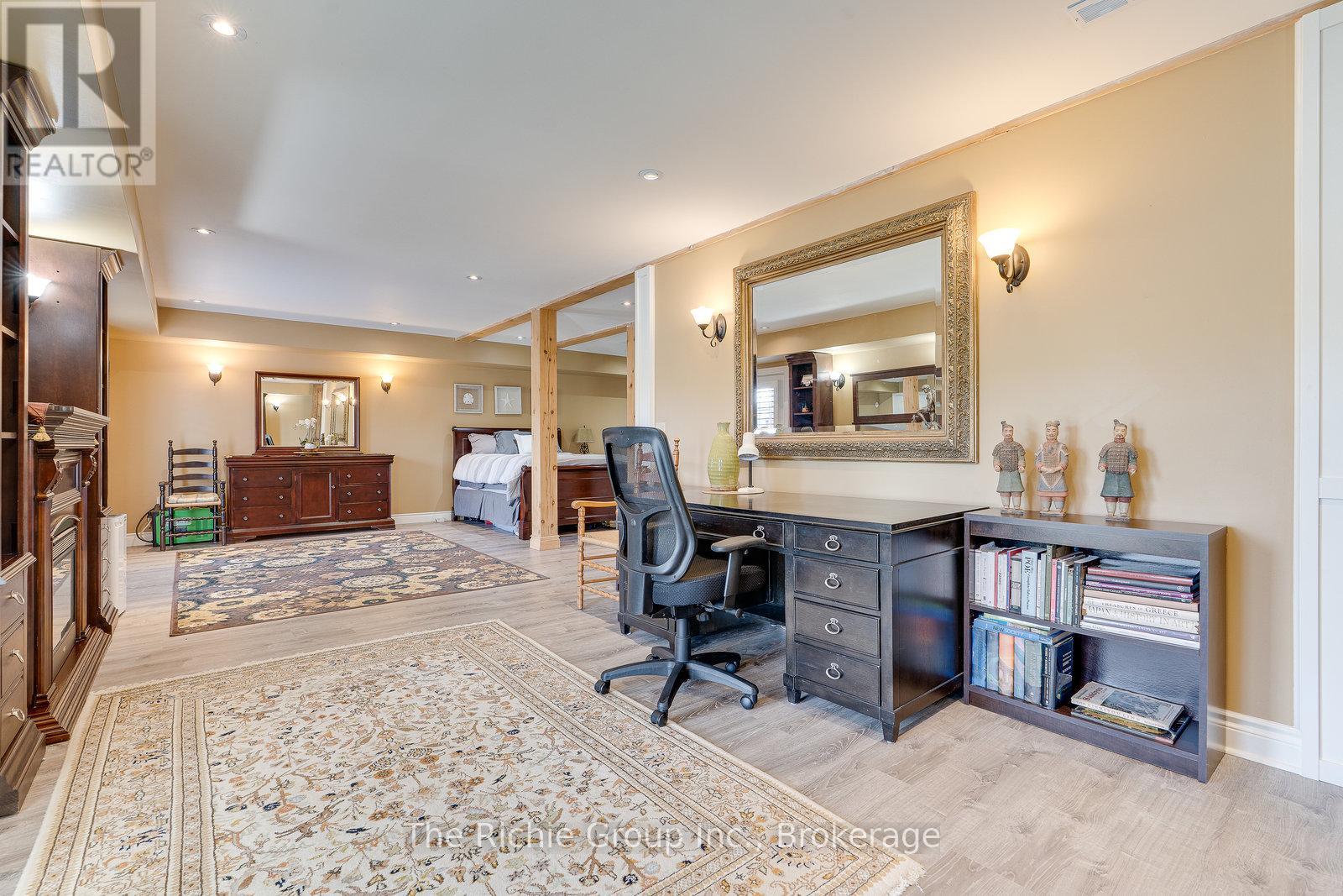 143 GREEN LAKE ROAD W - 21