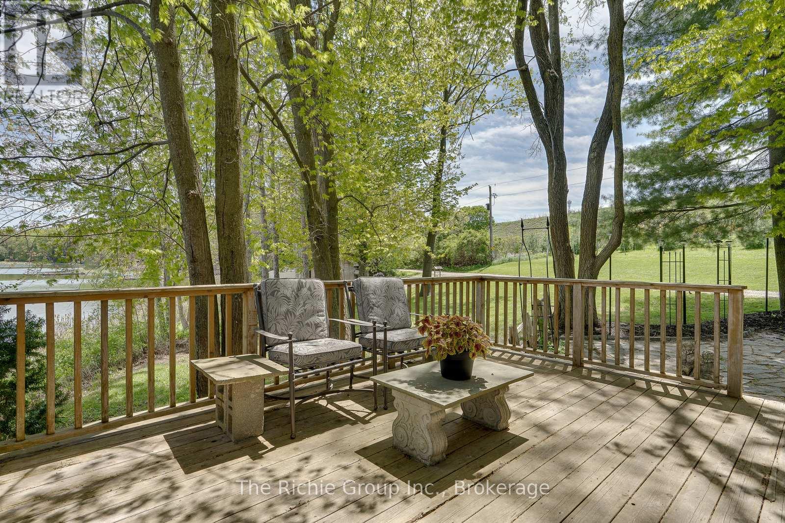 143 GREEN LAKE ROAD W - 26