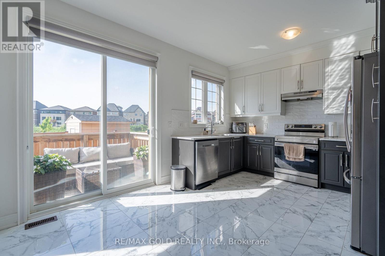 66 PUFFIN CRESCENT - 8