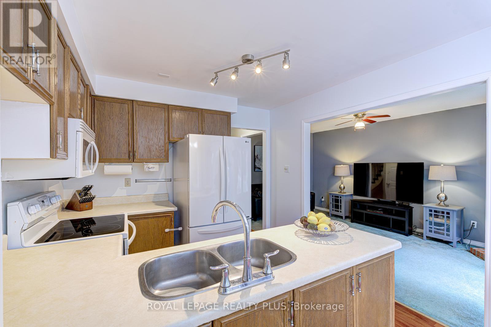 3260 BETHUNE ROAD - 10