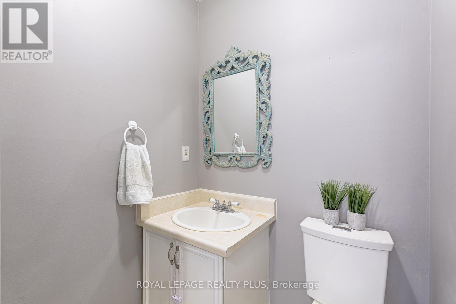 3260 BETHUNE ROAD - 23