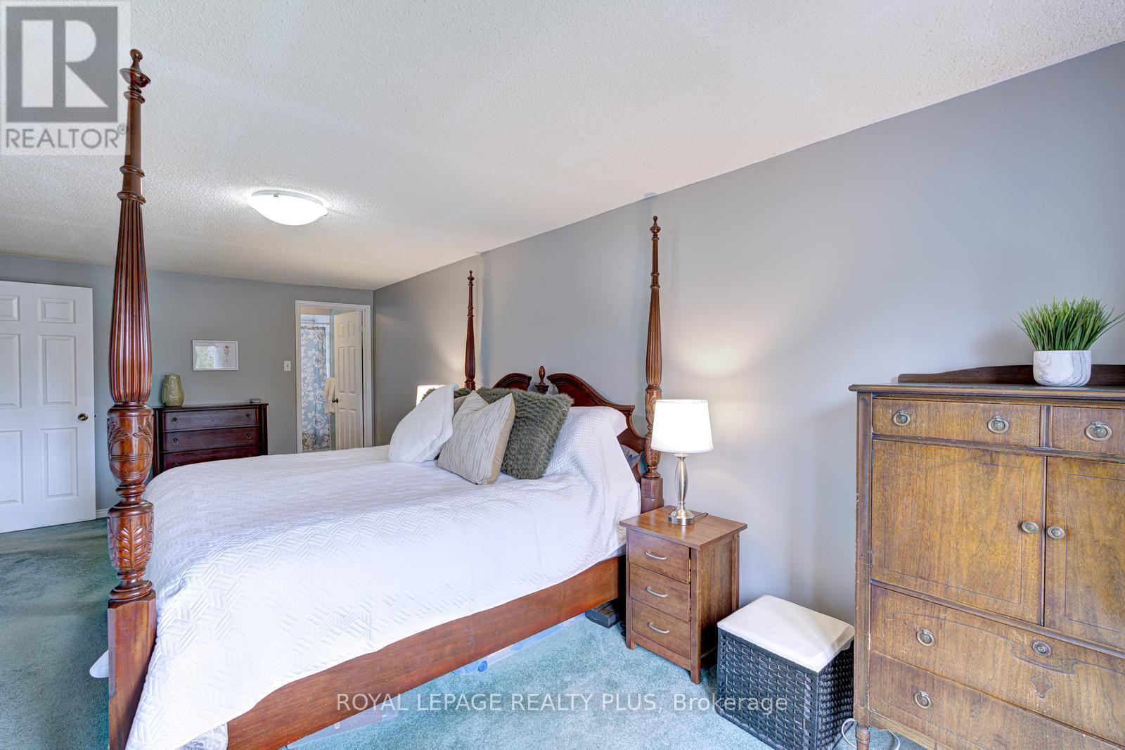 3260 BETHUNE ROAD - 24