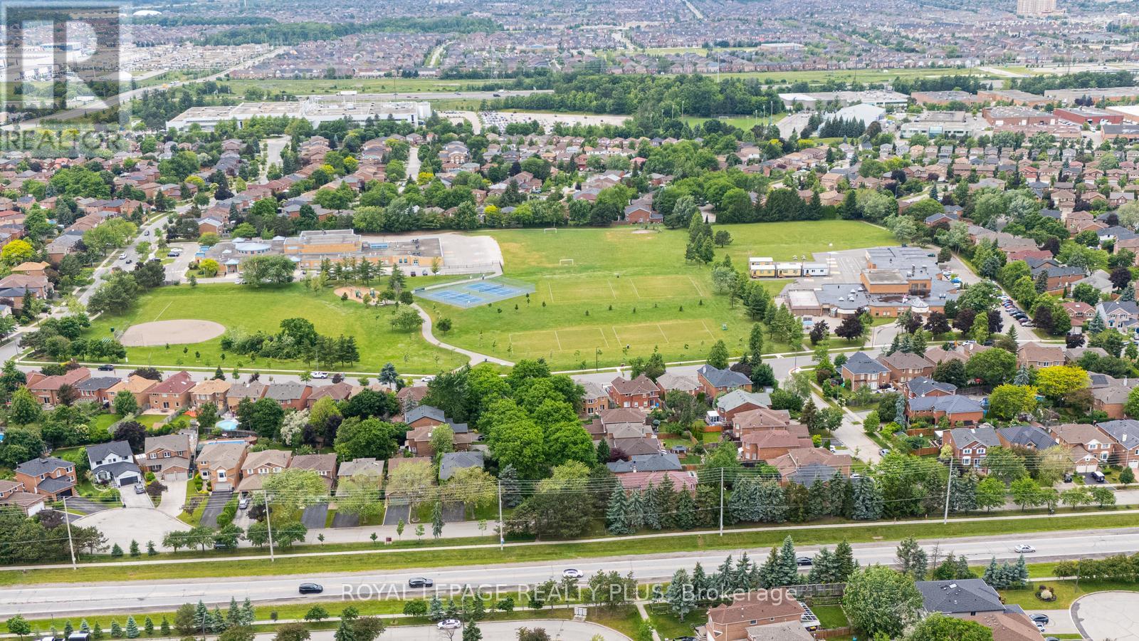 3260 BETHUNE ROAD - 41