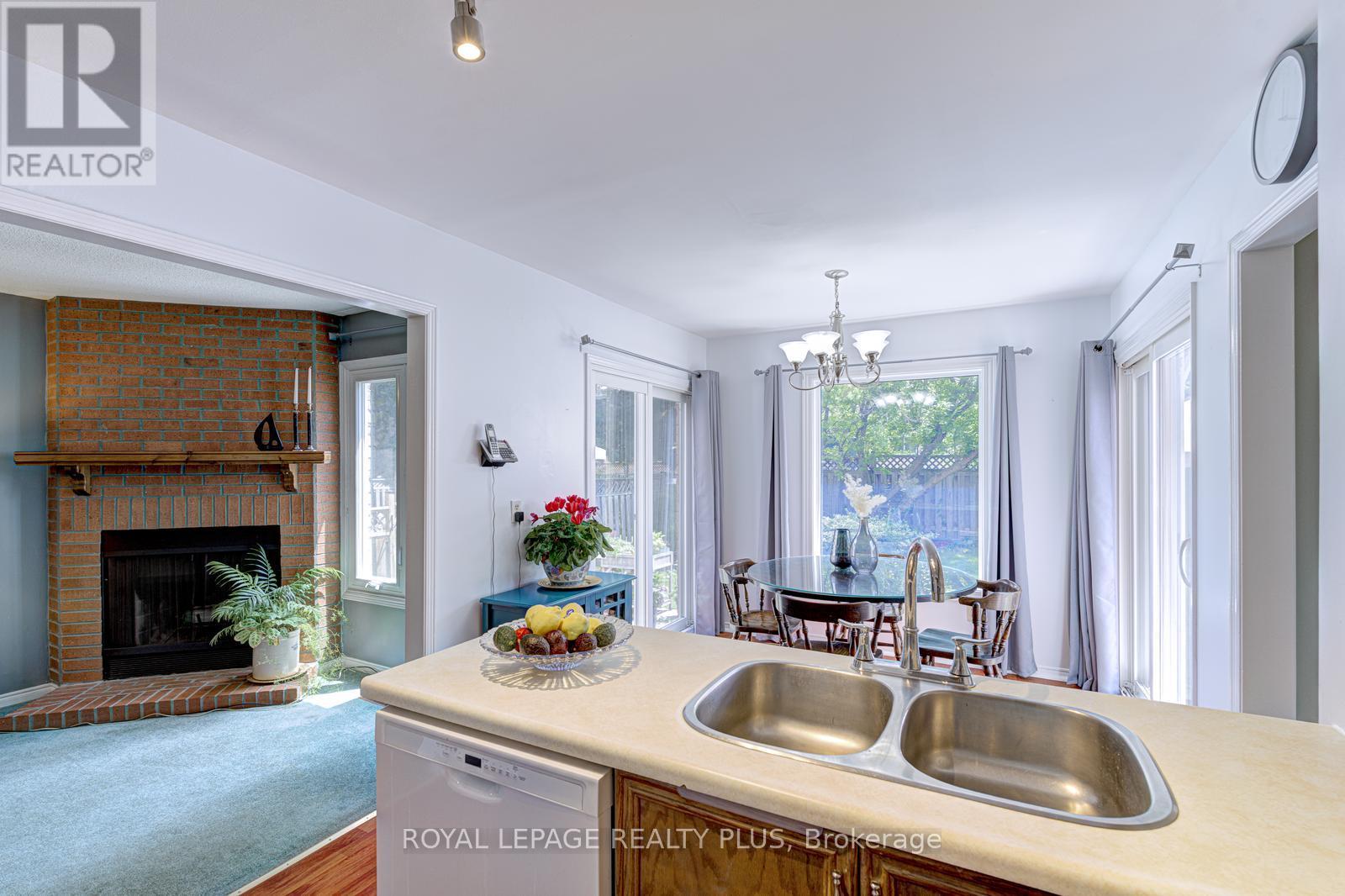 3260 BETHUNE ROAD - 9